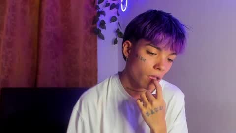 Snapshot of submissive_boyy_ chatting on May 20, 2026, 7:09 pm nico online show from May 20, 2026, 7:09 pm