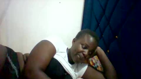 Snapshot of submissive_slut001 chatting on November 8, 2025, 10:37 am submissive_slut001 online show from November 8, 2025, 10:37 am