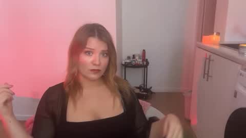 Scarlet online show from June 7, 2026, 8:01 pm