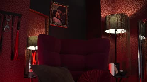 Snapshot of subtleart_ chatting on April 4, 2026, 1:30 pm subtleart_ online show from April 4, 2026, 1:30 pm