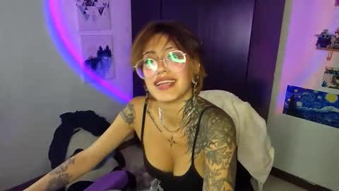 Snapshot of succubus_girl_ chatting on May 26, 2026, 1:56 am Alexy online show from May 26, 2026, 1:56 am