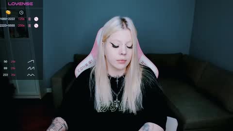 succubus_leslie online show from December 24, 2024, 12:22 pm