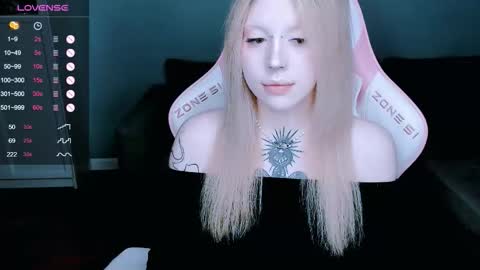 succubus_leslie online show from November 11, 2025, 9:48 pm