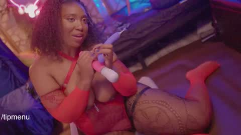 Snapshot of succubus_rosemilk chatting on November 17, 2025, 11:21 pm Succubus RoseMilk online show from November 17, 2025, 11:21 pm