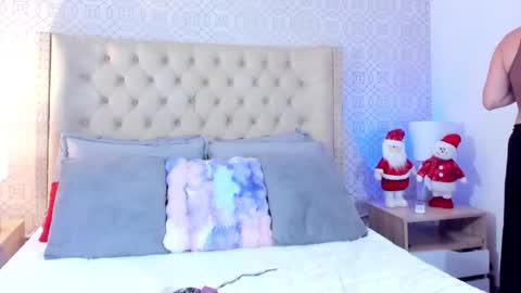 Luna  online show from December 16, 2025, 8:25 pm