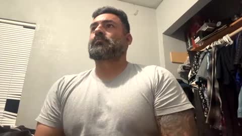 Sucio online show from September 26, 2025, 2:26 am