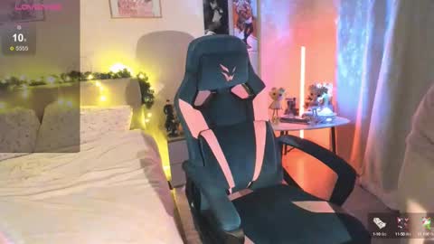 sue_everett online show from February 15, 2025, 7:50 pm