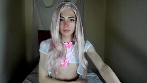 Snapshot of sue_krous chatting on May 13, 2026, 11:29 am sue online show from May 13, 2026, 11:29 am