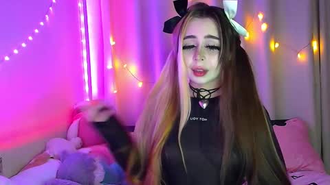 Sue online show from February 16, 2025, 10:43 pm