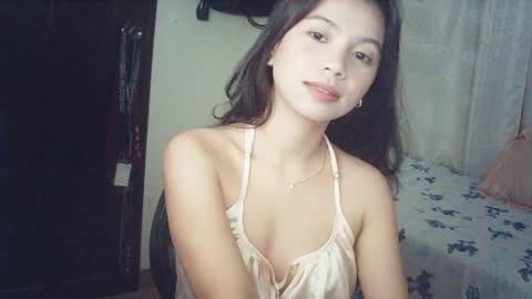 Snapshot of sugar_jazzz chatting on May 27, 2026, 7:00 pm Rosiee online show from May 27, 2026, 7:00 pm