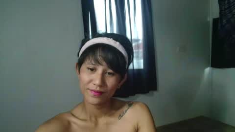 sugarantidote13 online show from November 21, 2025, 3:49 am