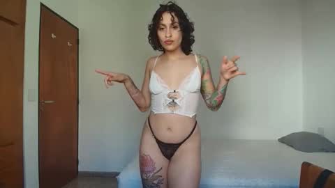 Snapshot of sugarforyoubody chatting on October 31, 2025, 7:59 pm Sugarforyourbody online show from October 31, 2025, 7:59 pm