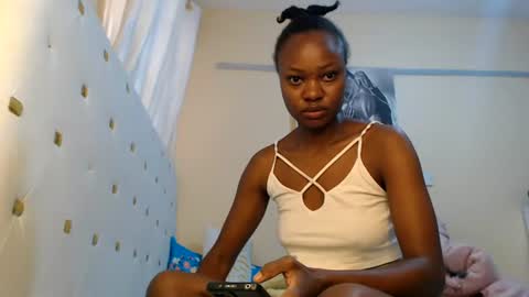 Snapshot of sugarlips_05 chatting on June 15, 2026, 1:35 pm sugar online show from June 15, 2026, 1:35 pm