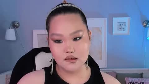 Neko follow me online show from October 16, 2025, 8:59 am