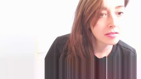 Mia online show from January 14, 2025, 6:49 pm