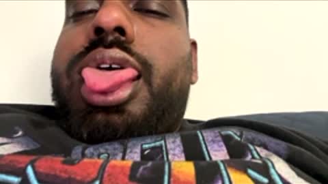 Let me be your knight that saves you online show from April 21, 2026, 3:57 am