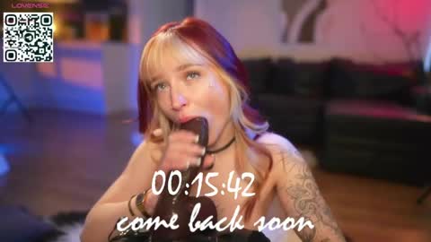 Lika ginger  Jessy blond   online show from May 19, 2026, 3:57 am