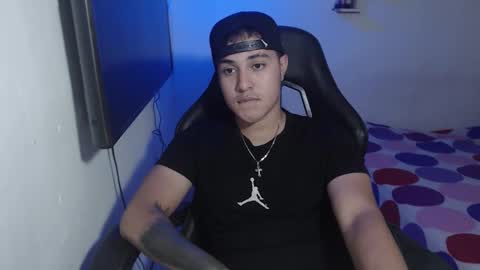 sully50126 online show from October 16, 2025, 4:02 am