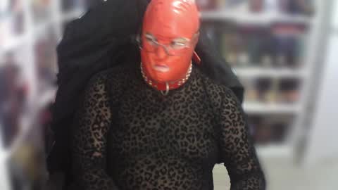 Snapshot of sumisolatex chatting on January 27, 2025, 12:05 pm Sumisolatex online show from January 27, 2025, 12:05 pm