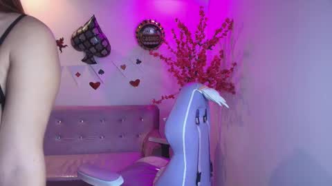 summer_miller online show from February 25, 2026, 11:31 am