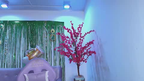 Snapshot of summer_miller chatting on March 19, 2026, 11:36 am summer_miller online show from March 19, 2026, 11:36 am
