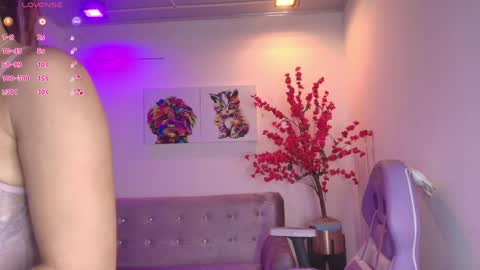 Snapshot of summer_miller chatting on April 21, 2026, 11:16 am summer_miller online show from April 21, 2026, 11:16 am