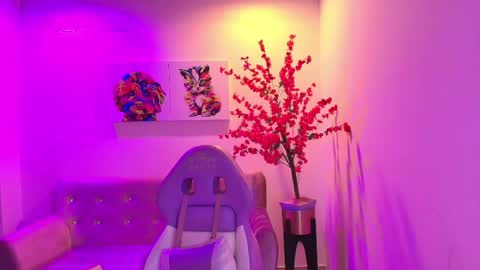 Snapshot of summer_miller chatting on April 29, 2026, 11:36 am summer_miller online show from April 29, 2026, 11:36 am