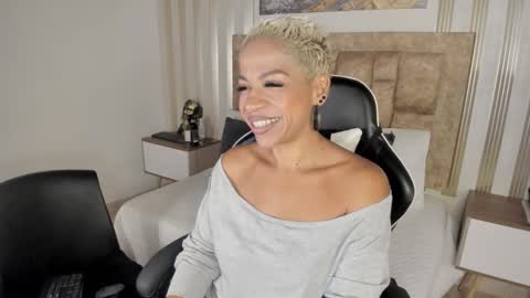 Summer online show from December 4, 2025, 10:46 am