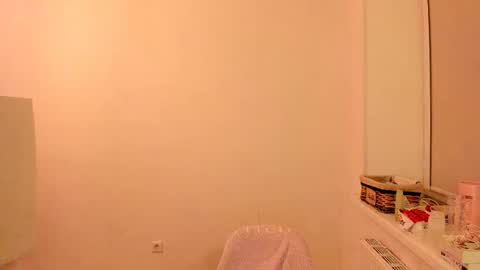 Summer Preston online show from January 31, 2025, 6:47 pm