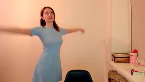 Summer Preston online show from September 22, 2025, 5:59 pm