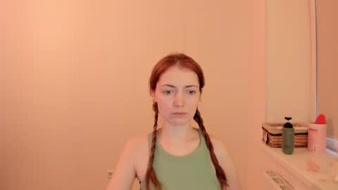 Summer Preston online show from March 25, 2026, 3:18 pm