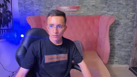 Snapshot of summeranderick chatting on December 25, 2024, 2:46 am Summer And Erick online show from December 25, 2024, 2:46 am