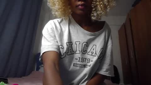 Snapshot of summerbuddy chatting on July 12, 2026, 4:58 am summerbuddy online show from July 12, 2026, 4:58 am