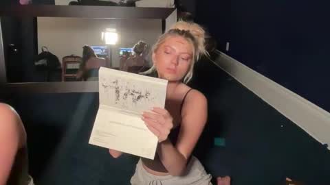 Snapshot of summerclarke2 chatting on October 10, 2025, 8:19 pm summerclarke2 online show from October 10, 2025, 8:19 pm