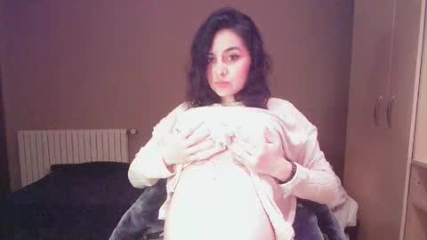 Summer online show from November 17, 2025, 6:35 pm