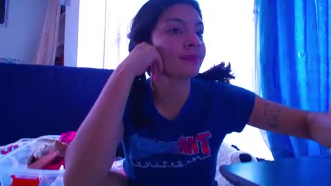 moon1 online show from November 18, 2025, 9:30 pm