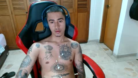 Snapshot of sunbrown_ chatting on June 18, 2026, 6:34 pm Sebastin online show from June 18, 2026, 6:34 pm