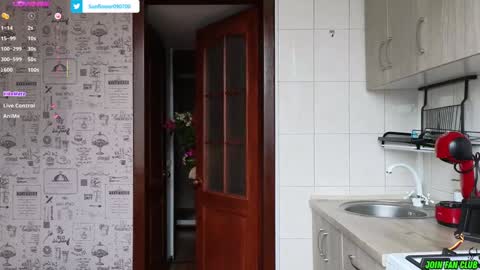 Tina. Im topless model  online show from February 4, 2025, 8:56 am