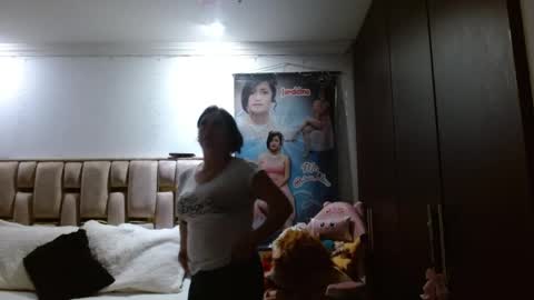 Snapshot of sunflower_dance chatting on May 26, 2026, 11:34 pm Jeraldine online show from May 26, 2026, 11:34 pm