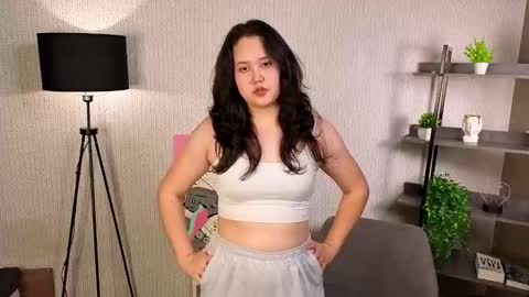 Kiki online show from November 26, 2025, 12:17 pm