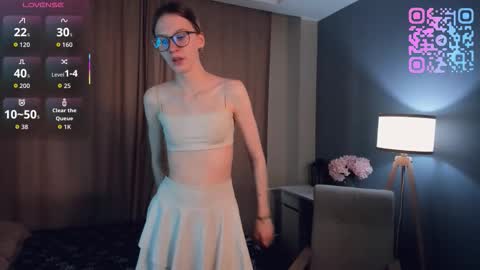 Kiki online show from March 26, 2026, 1:11 am