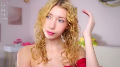 Lily online show from February 14, 2026, 2:36 pm