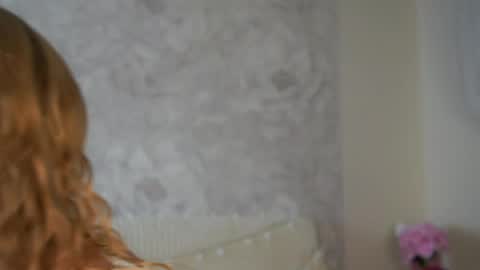 Lily online show from April 12, 2026, 2:33 pm