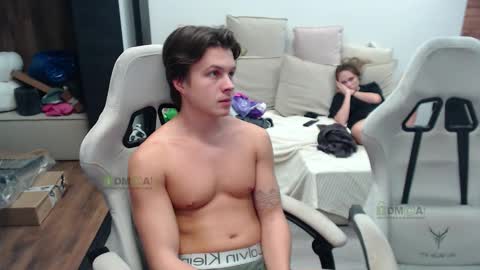 Alice and Sergey online show from November 6, 2025, 7:15 pm