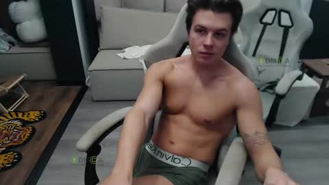 Alice and Sergey online show from December 5, 2025, 8:45 am