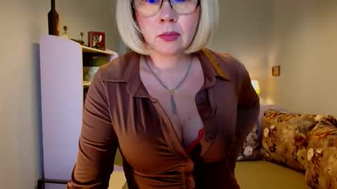 Sunny Katty online show from April 13, 2026, 9:48 am