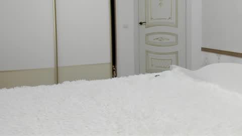 Vanessa online show from March 23, 2026, 5:00 am