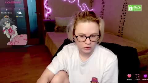 Snapshot of sunny_mood chatting on February 11, 2025, 7:54 am sunny mood online show from February 11, 2025, 7:54 am