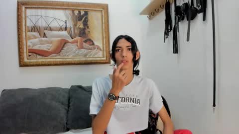 Sunny online show from December 20, 2025, 2:07 am