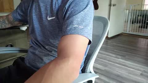 sunny valentine online show from October 25, 2025, 8:47 pm